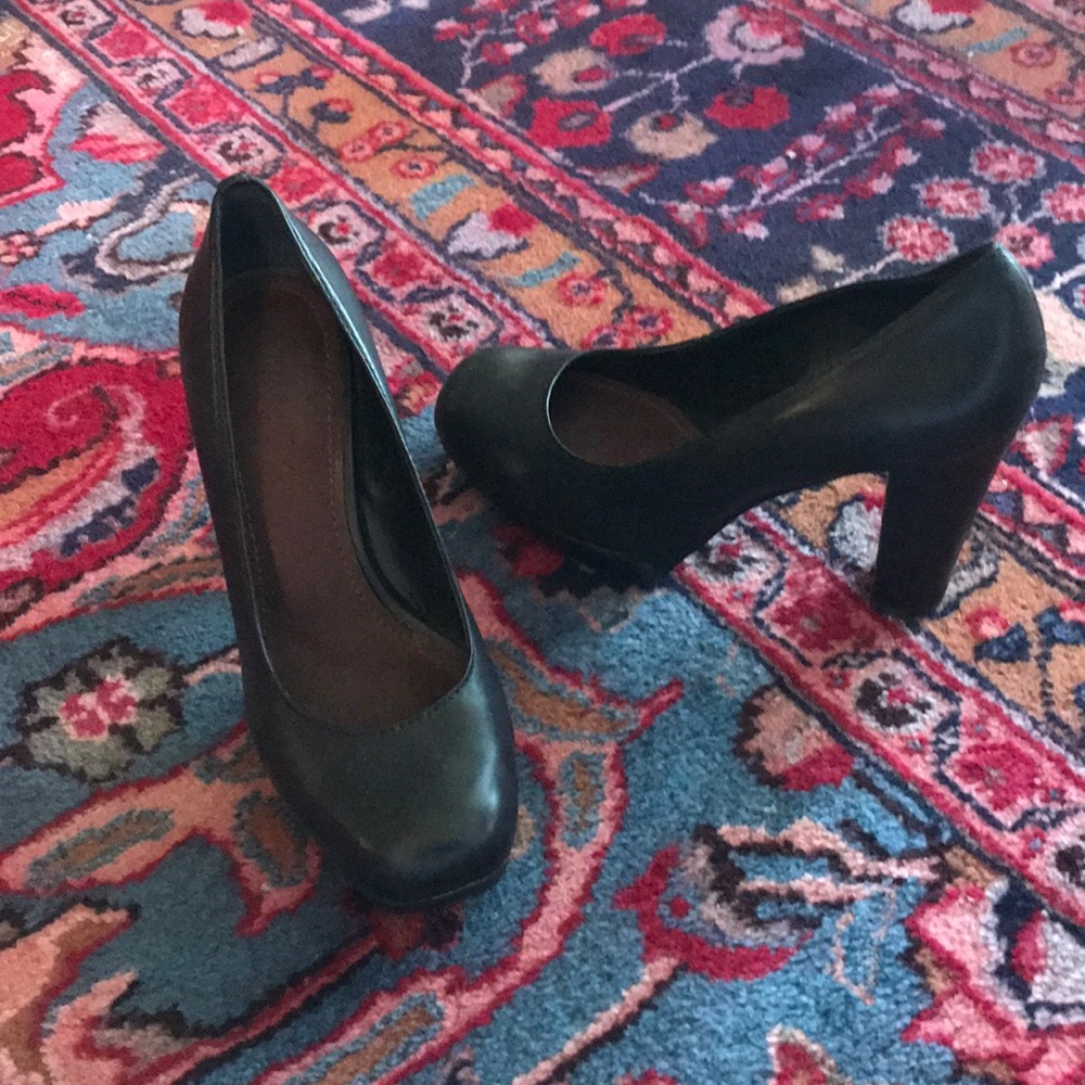 Gianni Bini Black Heels